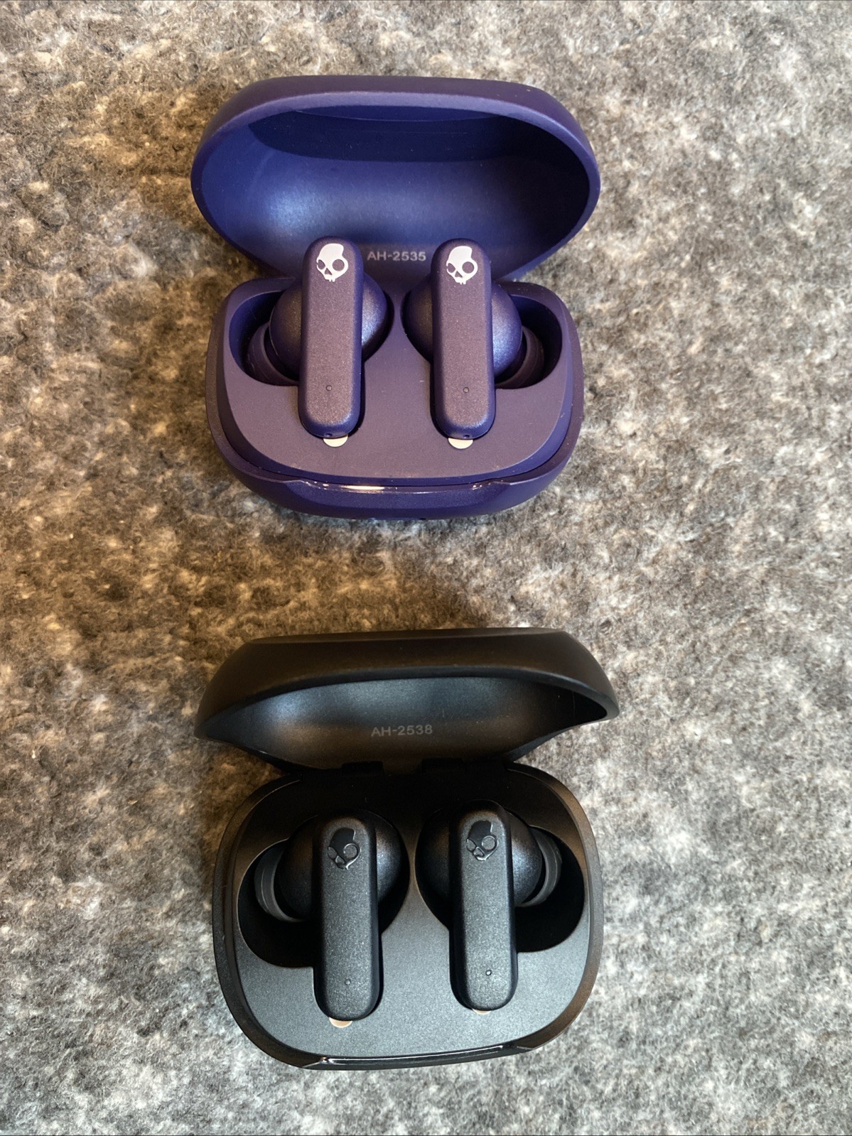 Skullcandy Smokin Buds Lot 2 Pairs New No Box