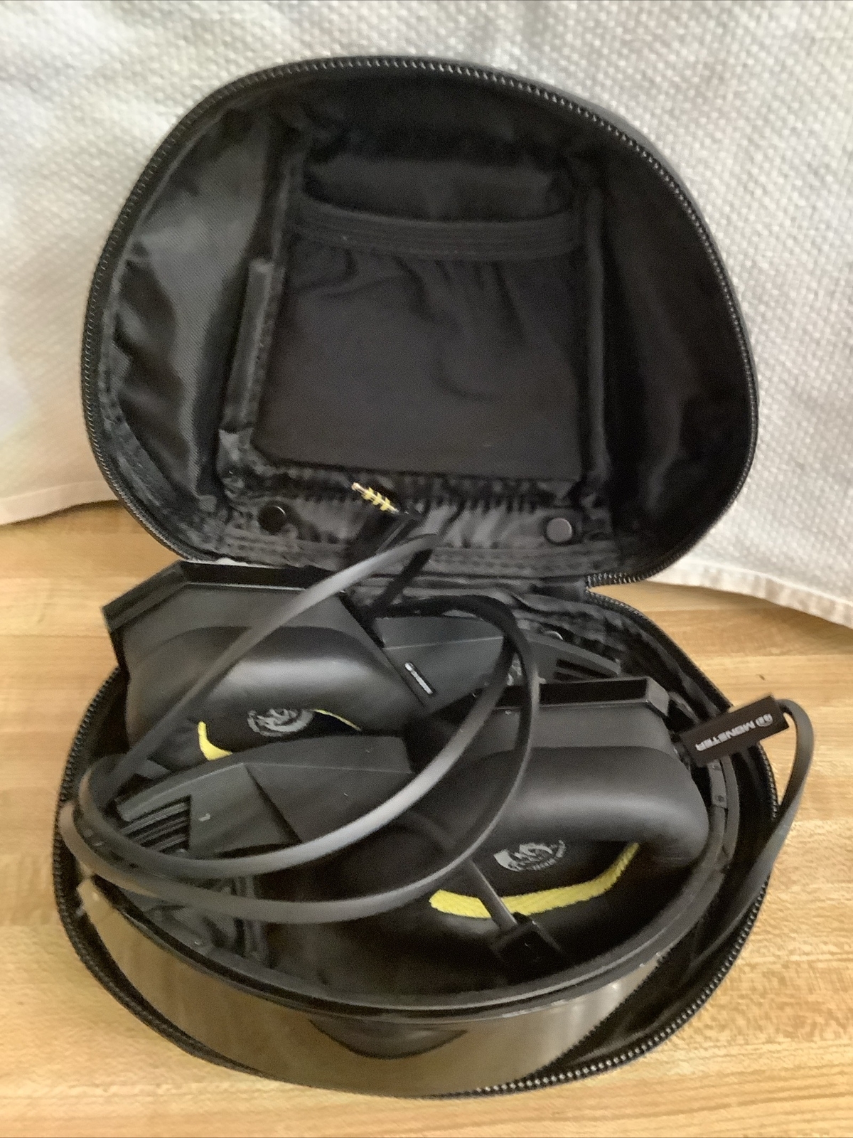 Monster Diesel VEKTR Noise Cancellation Over-Ear Black Headphones 43R28GK3N8