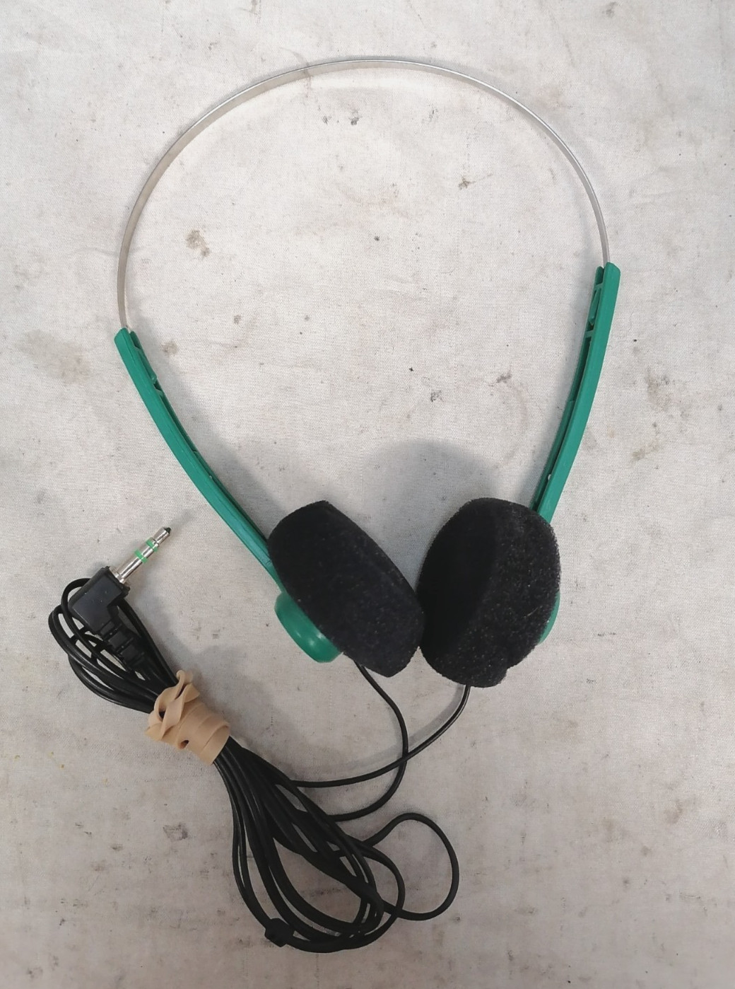 VINTAGE 1980’s Green Stereo Wired 3.5mm Headphones