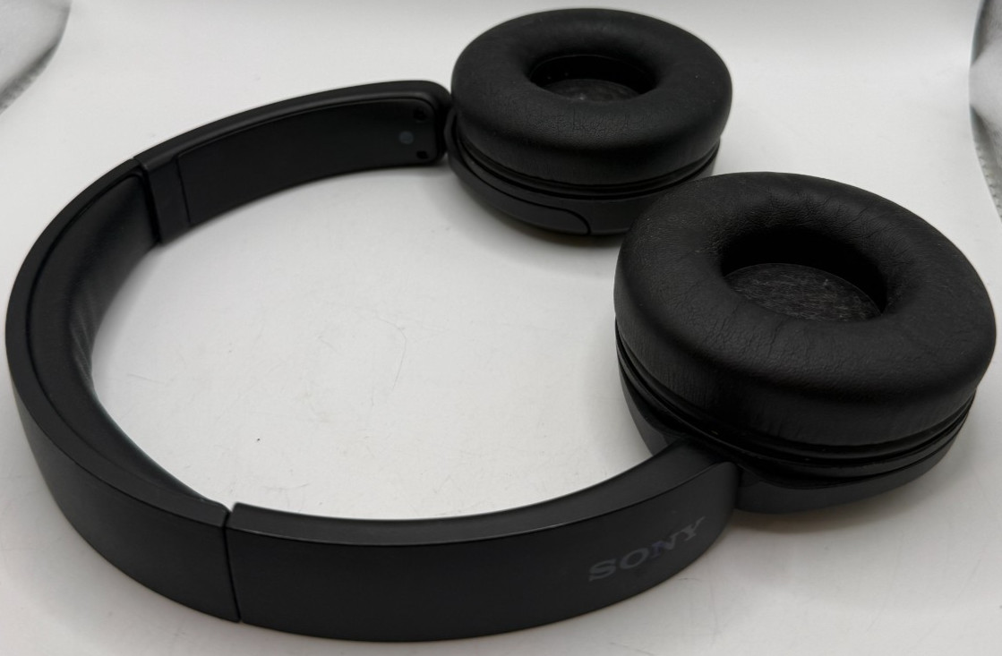 Sony YY2958 WH-CH520 Black Wireless Over the Ear Headphones