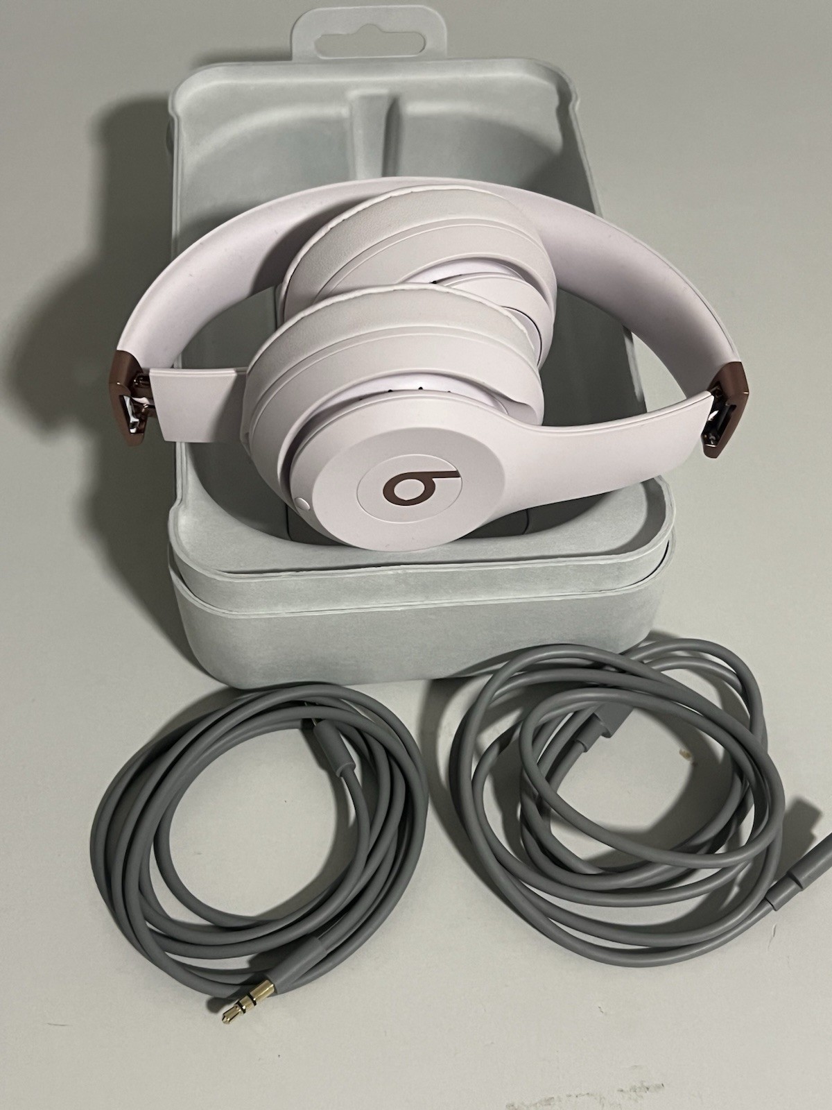Beats Solo 4 Wireless On-Ear Bluetooth Headphones Up to 50-Hour Battery Life ET