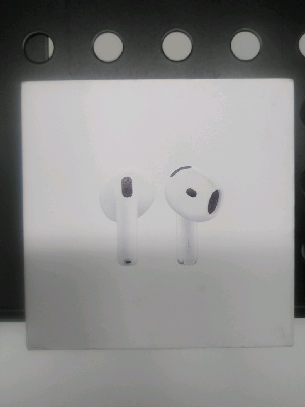 Apple AirPods 4 ‎‎MXP63LL/A Earbuds Bluetooth Active Noise Cancelling – White
