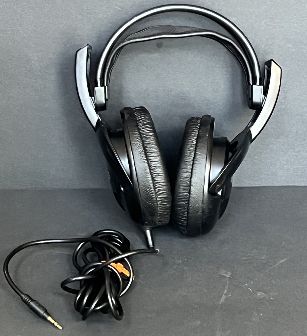 Koss UR20 Over-Ear Full Size Stereo Headphones – DJ Style Black