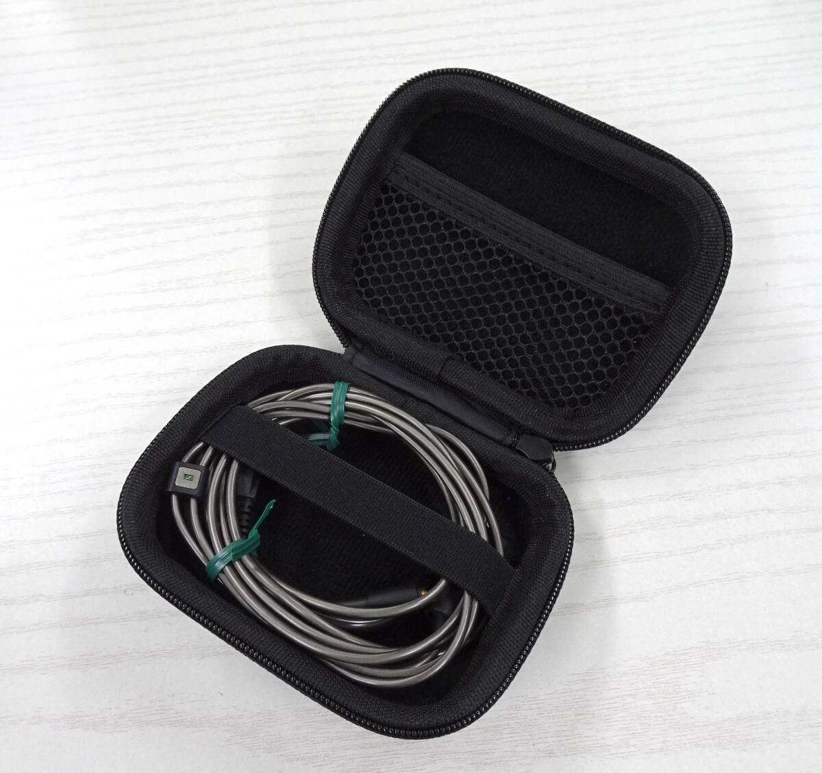Sennheiser IE 900 Wired Audiophile Headphones Silver Confirmed Operation Used
