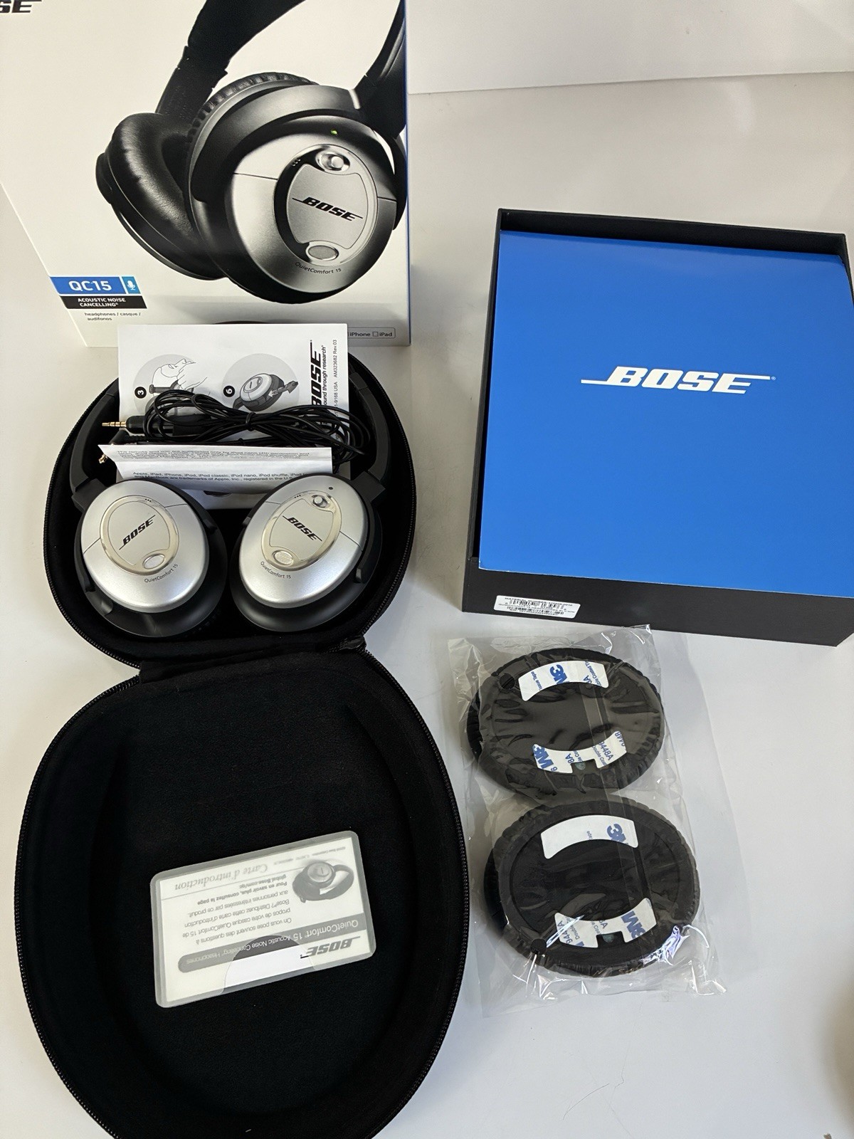 Bose QC15 Quiet Comfort Headphones Black And Silver Plus Extra Ear Pads With Box