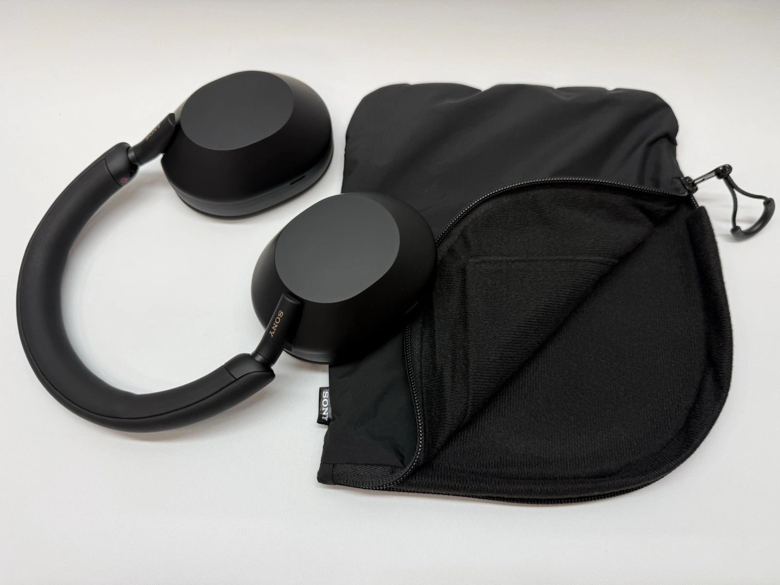 Sony WH1000XM5/SA Wireless Noise-Cancelling Headphones – Black, with Soft Case