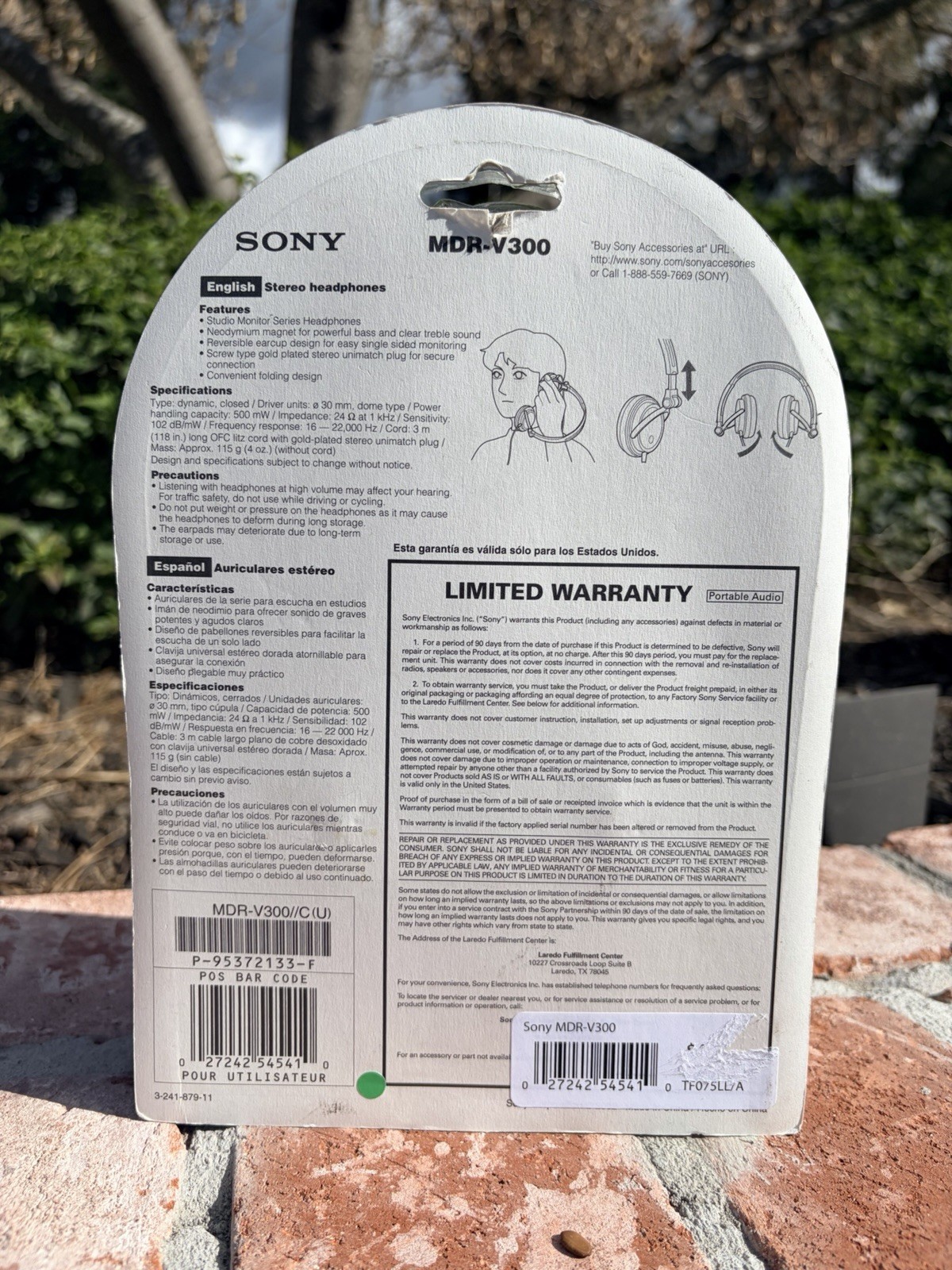 Sony 3-241-879-11 MDR-V300 Ear-Cup Headphones (MDR-V300) BRAND NEW Free Ship