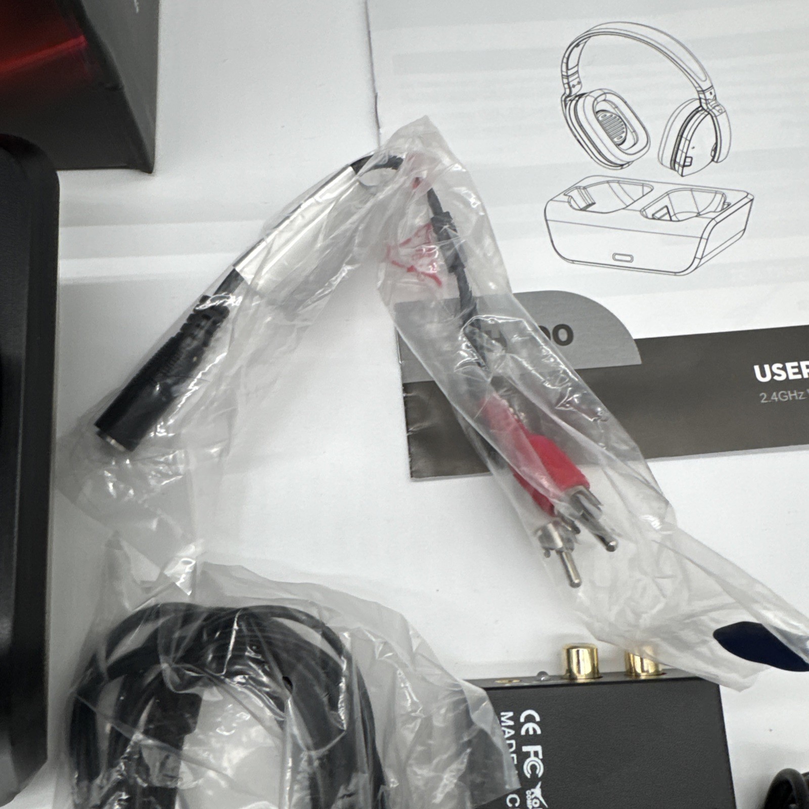 Artiste TV 2.4GHZ RF Wireless Over Ear Digital Stereo Headset w/Dock Working