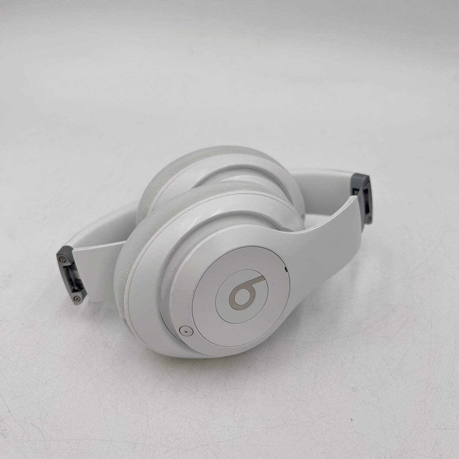 Beats Studio Pro Wireless Over-Ear Bluetooth Headphones White A2924