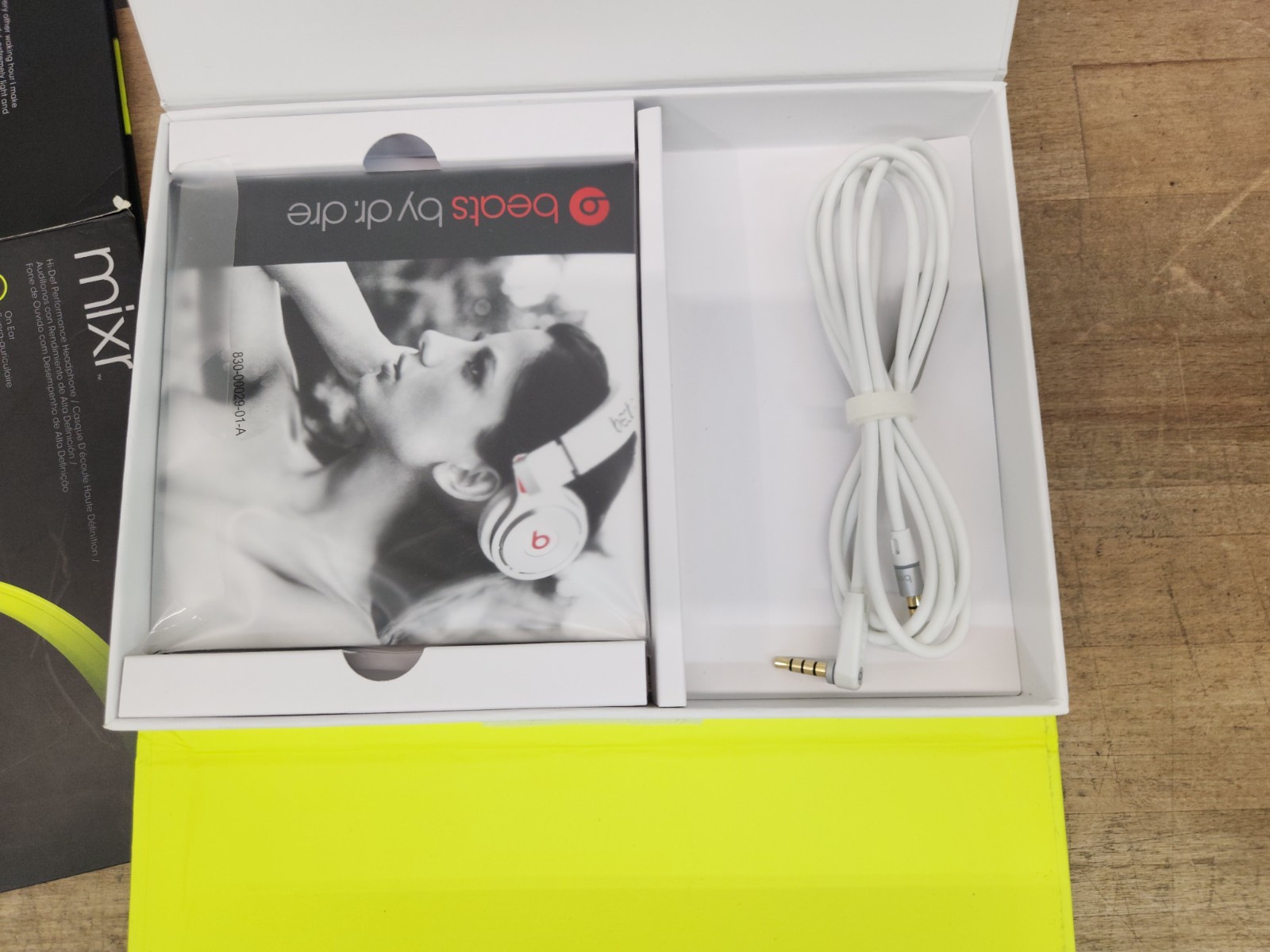 Beats Mixr Mixer Wired Headphones Neon Green Limited Edition David Guetta Rare