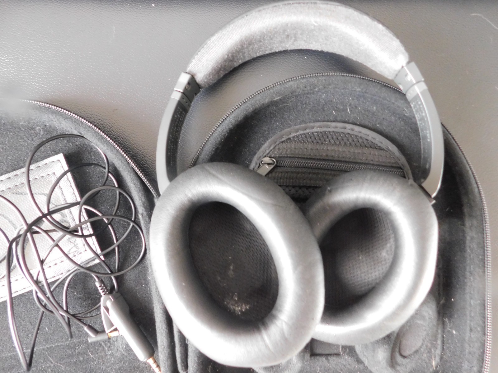 Bose QuietComfort 25 QC25 Noise Cancelling Wired Headphones w/case Tested Works