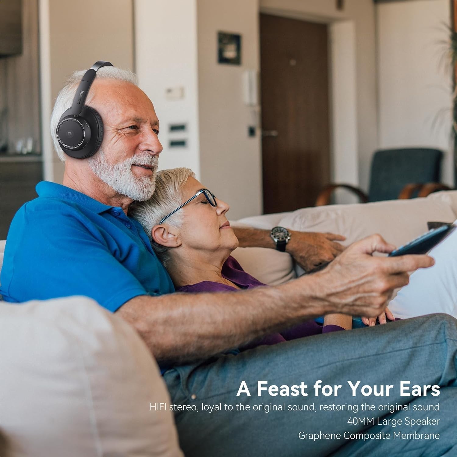 Private Listening Experience: Wireless TV Headphones for Hearing-Impaired Users