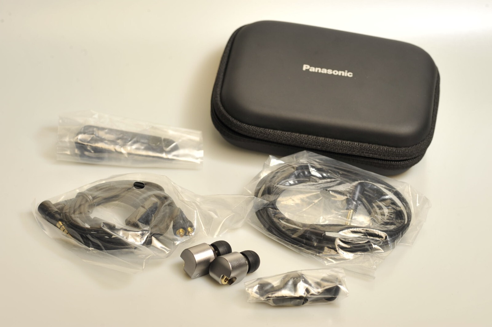 Panasonic RP-HDE10 Silver Stereo Wired Insidephones “Great” w/Box