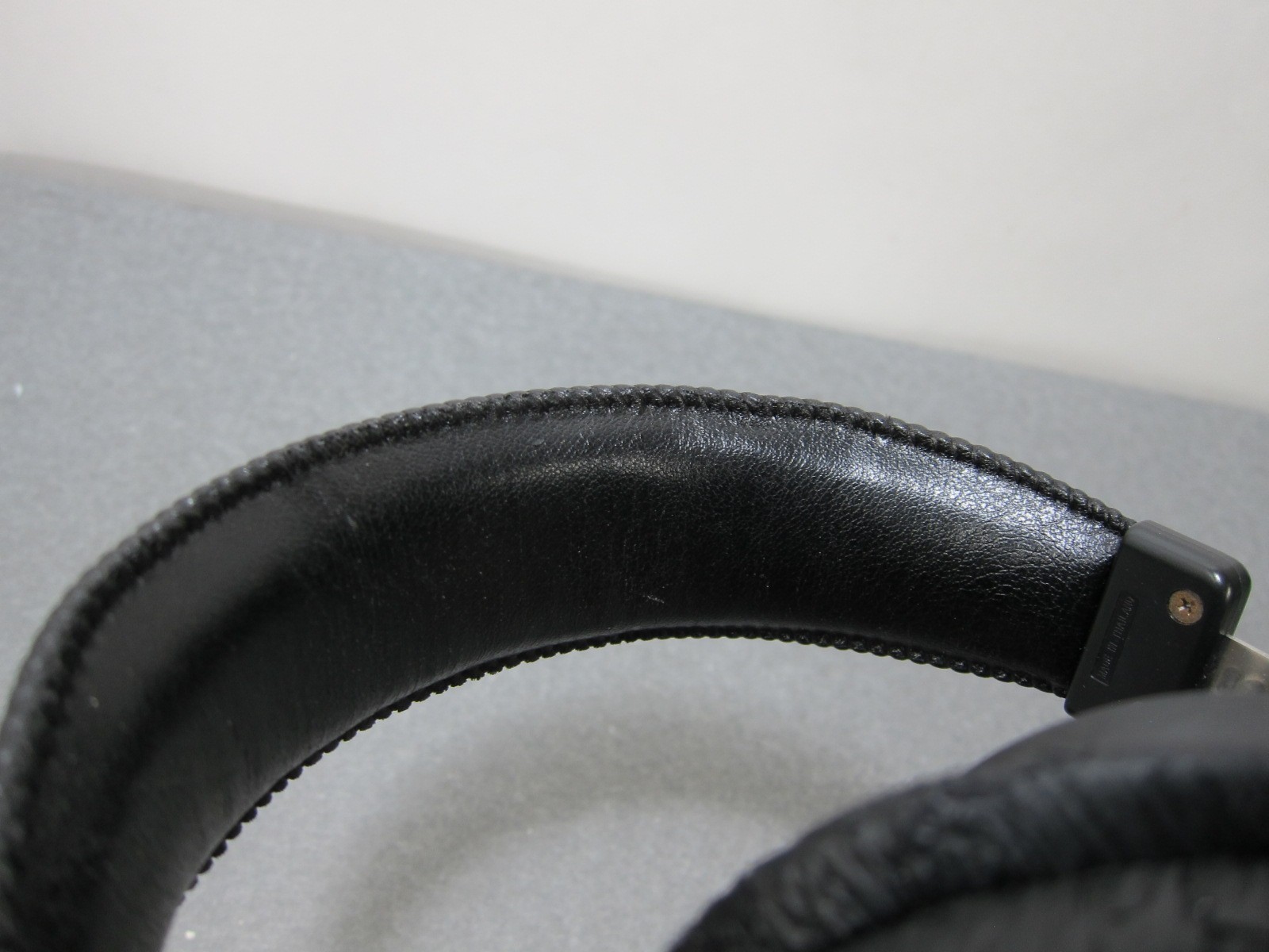 Sony MDR-7506 Professional Wired Headphone Thailand – NEW EARPADS INSTALLED!