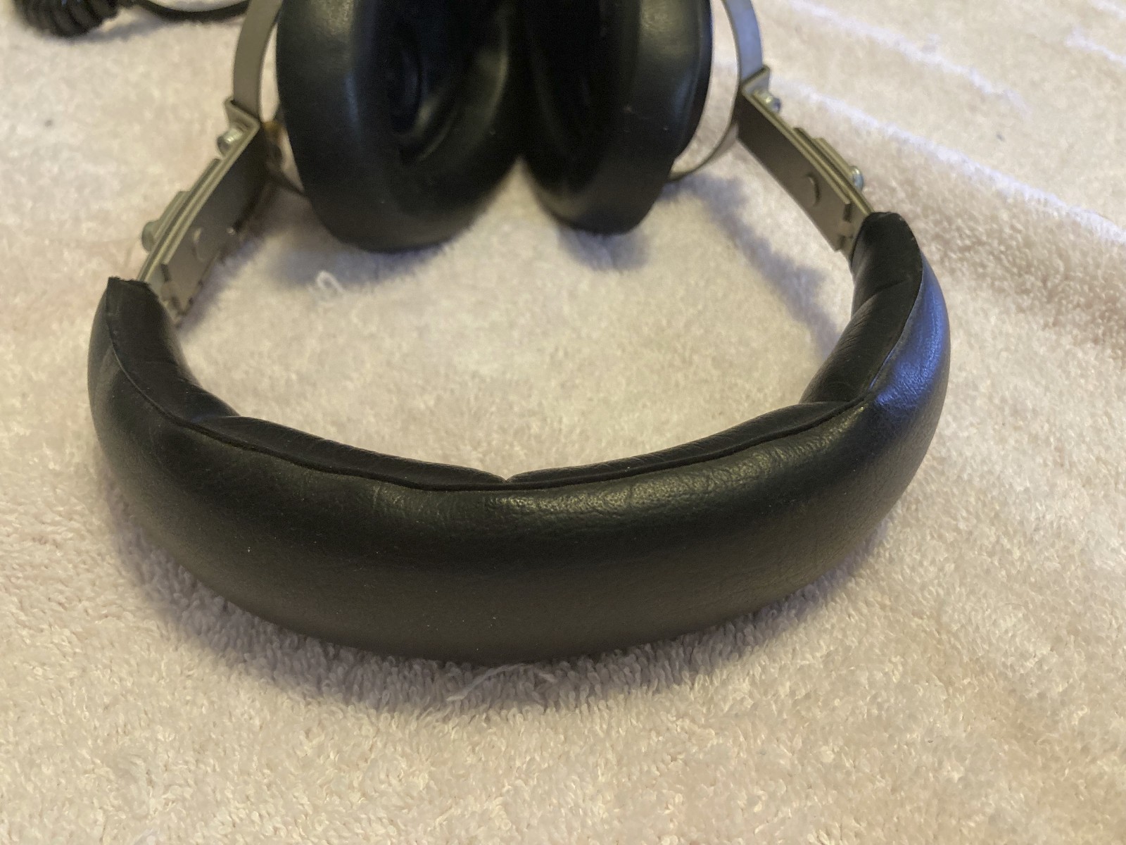 Beyer DT 48 25 OHMS New Old Stock Stereo 1/4 Inch Phone