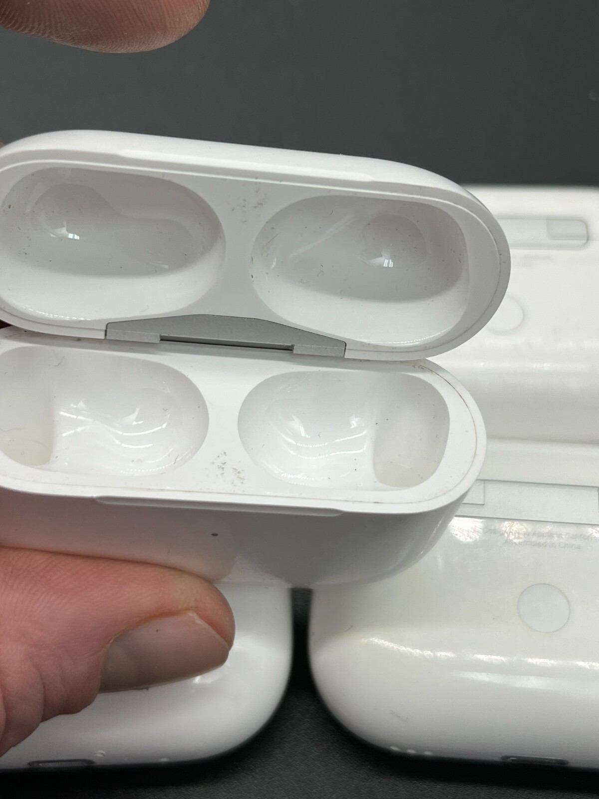 Genuine Authentic Replacement Apple Airpods Pro 2 A2700 2nd Gen Charging Case