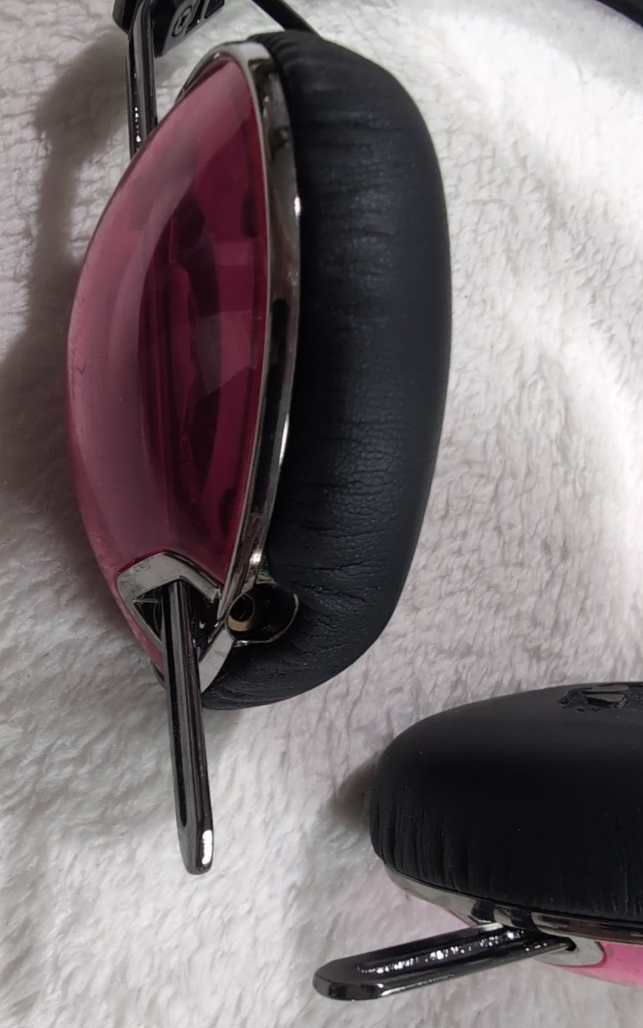 OPEN BOX – Skullcandy Navigator On-Ear Headset w/ Mic-PINK RUBY RED – S&H PAID