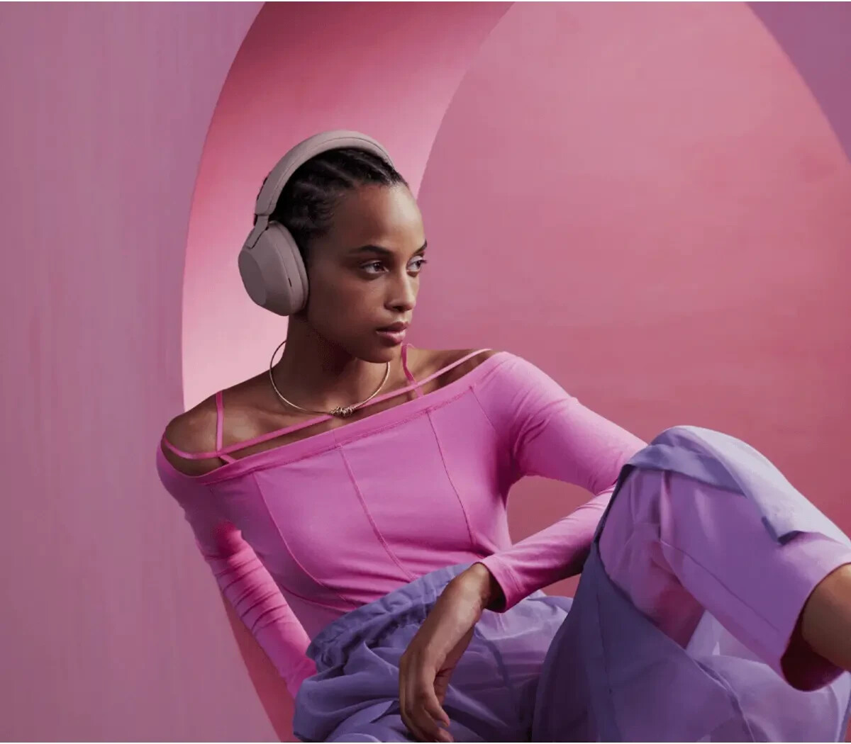 Sony WH-1000XM5 Wireless Noise Canceling Over-Ear Headphones Smoky Pink