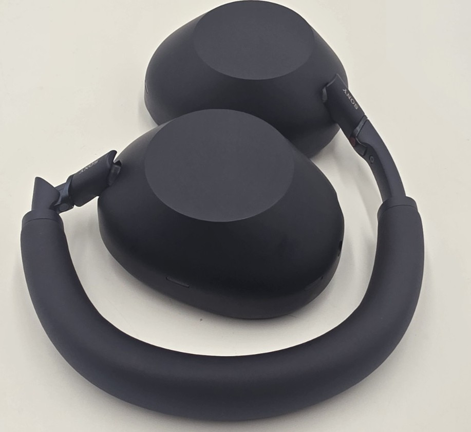 Sony WH-1000XM6 The Best Wireless Noise Canceling Headphones