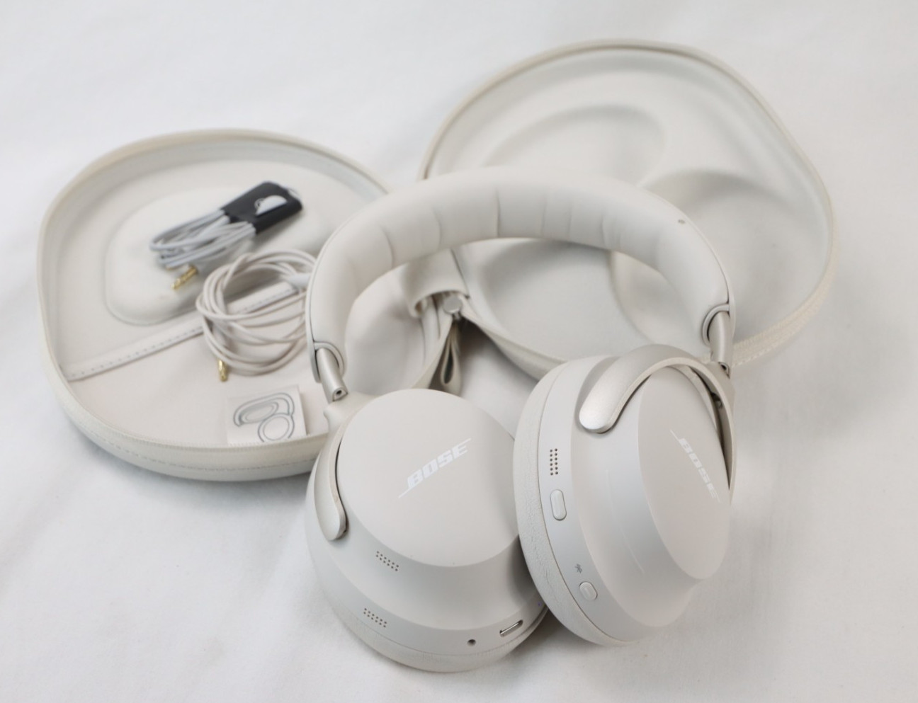 BOSE QuietComfort Ultra Headphones Sandstone Noise Canceling