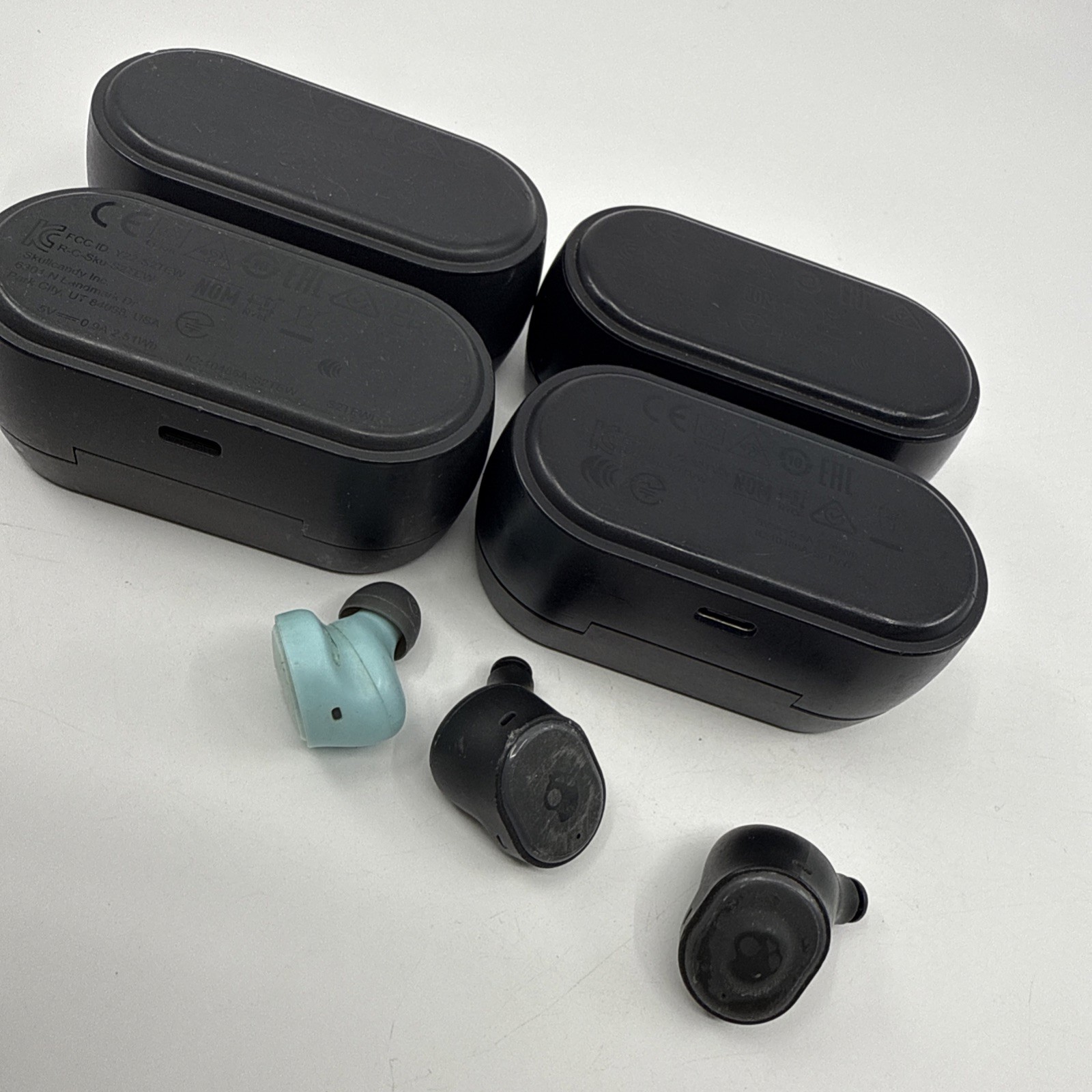 Skullcandy Earbud LOT OF 4 Sesh Evo + Sesh Anc + 3 earbuds 3 Complete