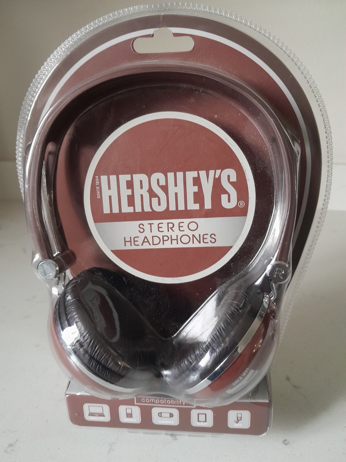 NEW Hershey’s Stereo Wired Headphones Adjustable Headband Comfort Ear Cushions