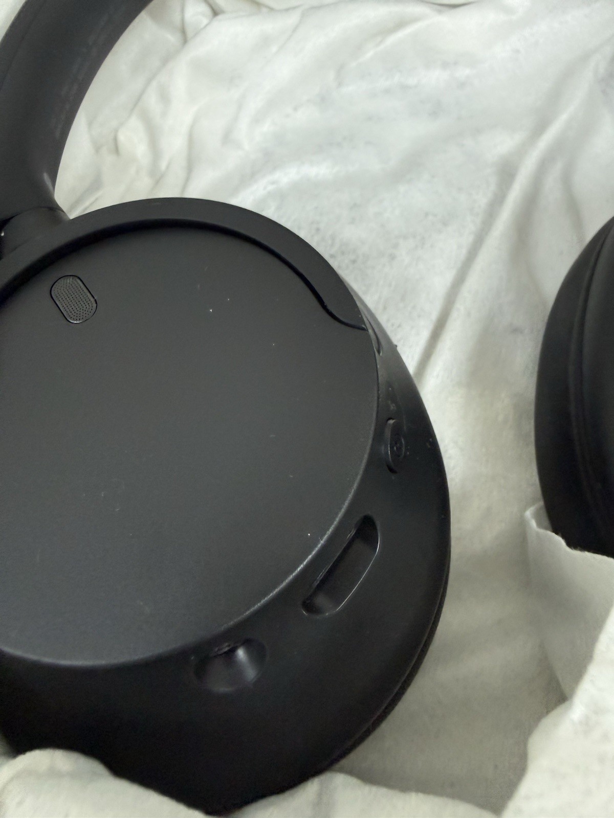 Sony WH-CH720N Black Bluetooth Wireless Over-Ear Noise-Canceling Headphones NOB