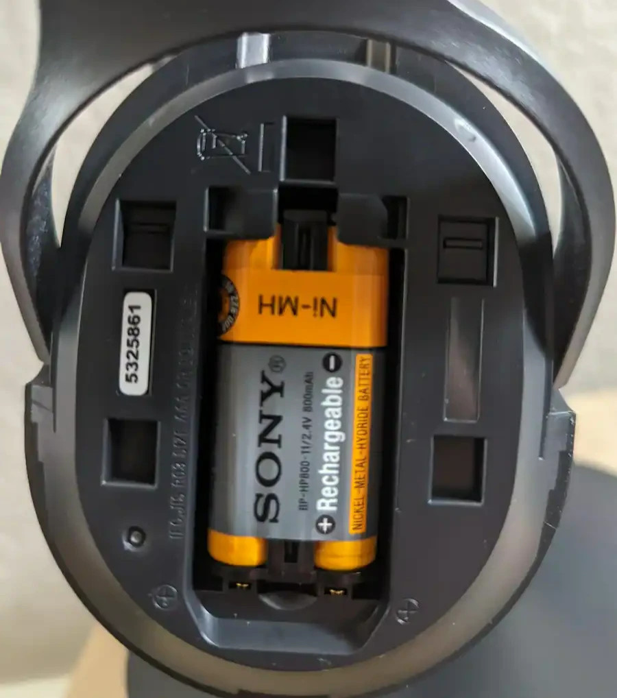 Sony Battery Pack BP-HP800-11 for WH-RF400 RF995R RF995RK Headphone (Used)