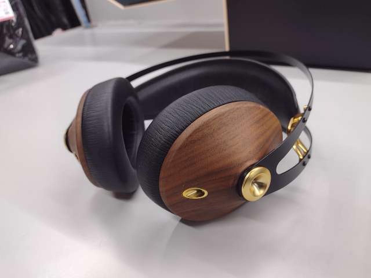 MEZE Audio 99 Classics Headphones High-Res Audio Over-Ear Stylish Black