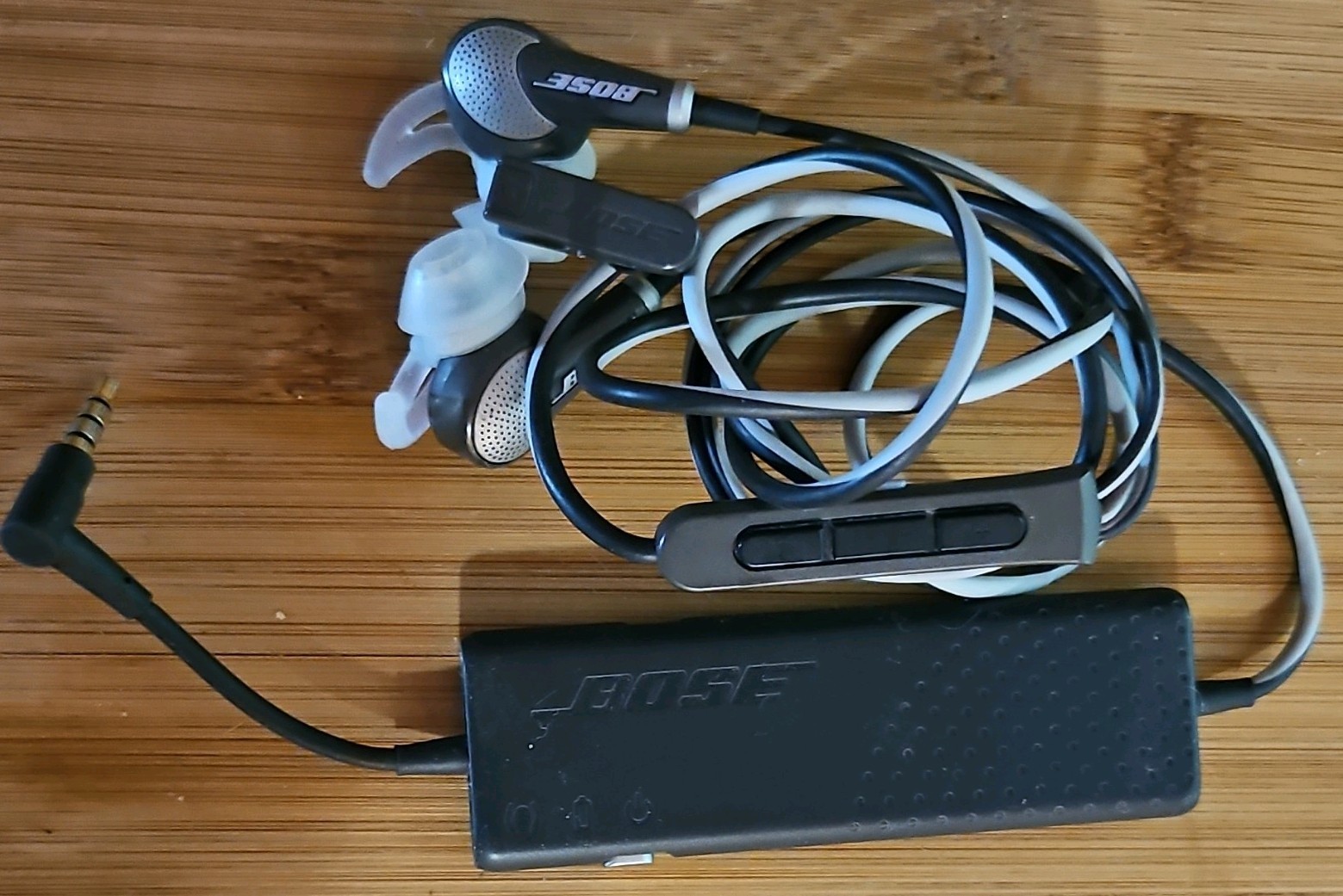 BOSE QuietComfort 20 Noise Canceling Headphones – Grey – No Original Packaging