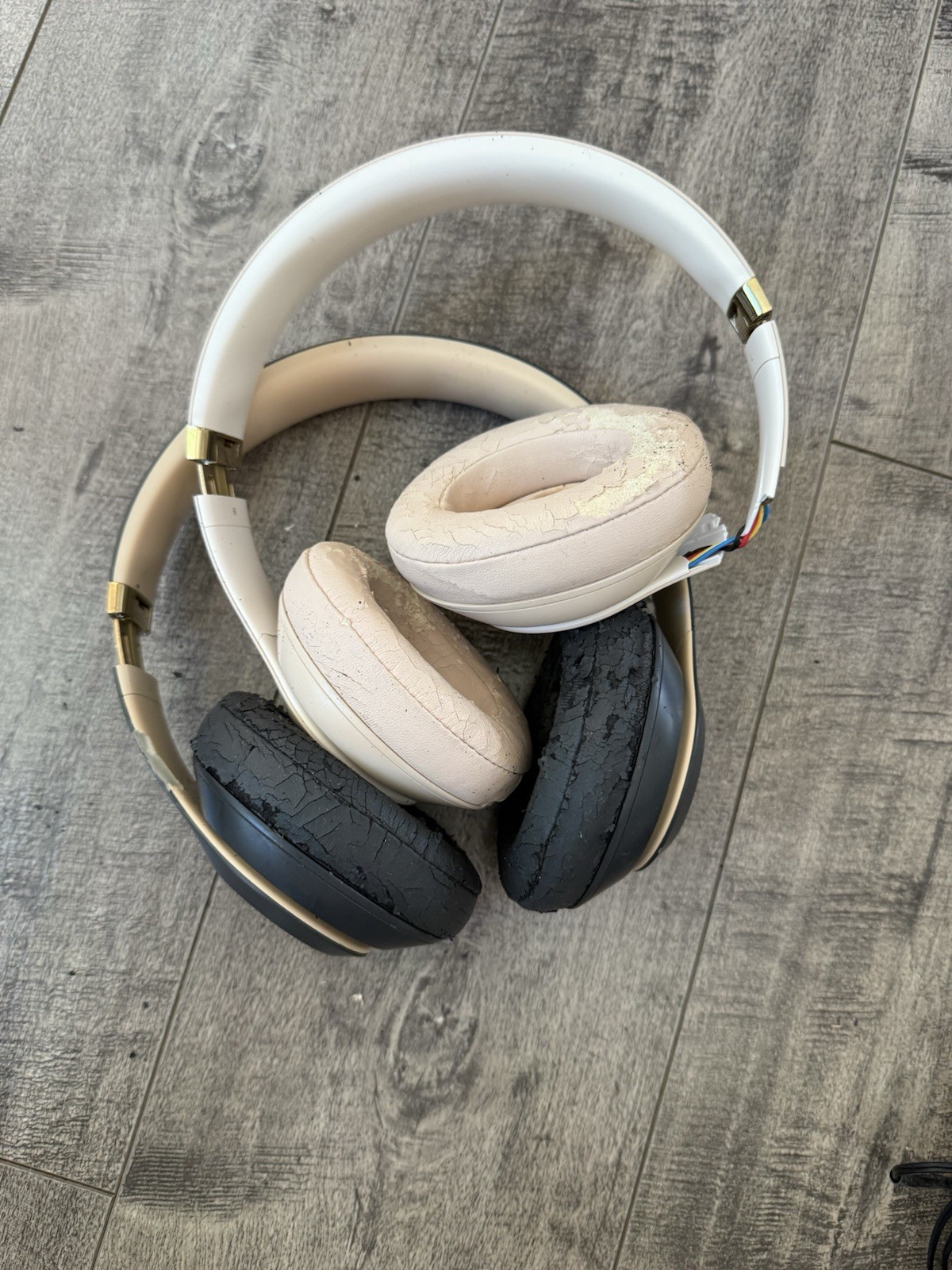Beats by Dr. Dre Studio3 Bluetooth On Ear Wireless Headphones – Shadow Gray