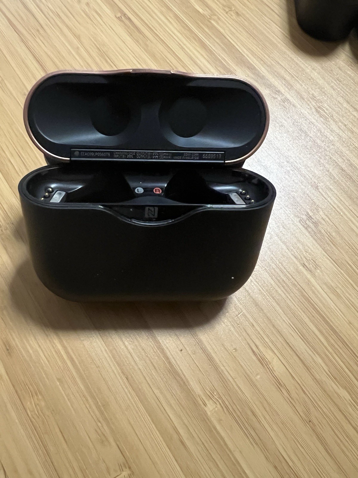Genuine Sony WF-1000XM3 Wireless Charging Case – No EarPods