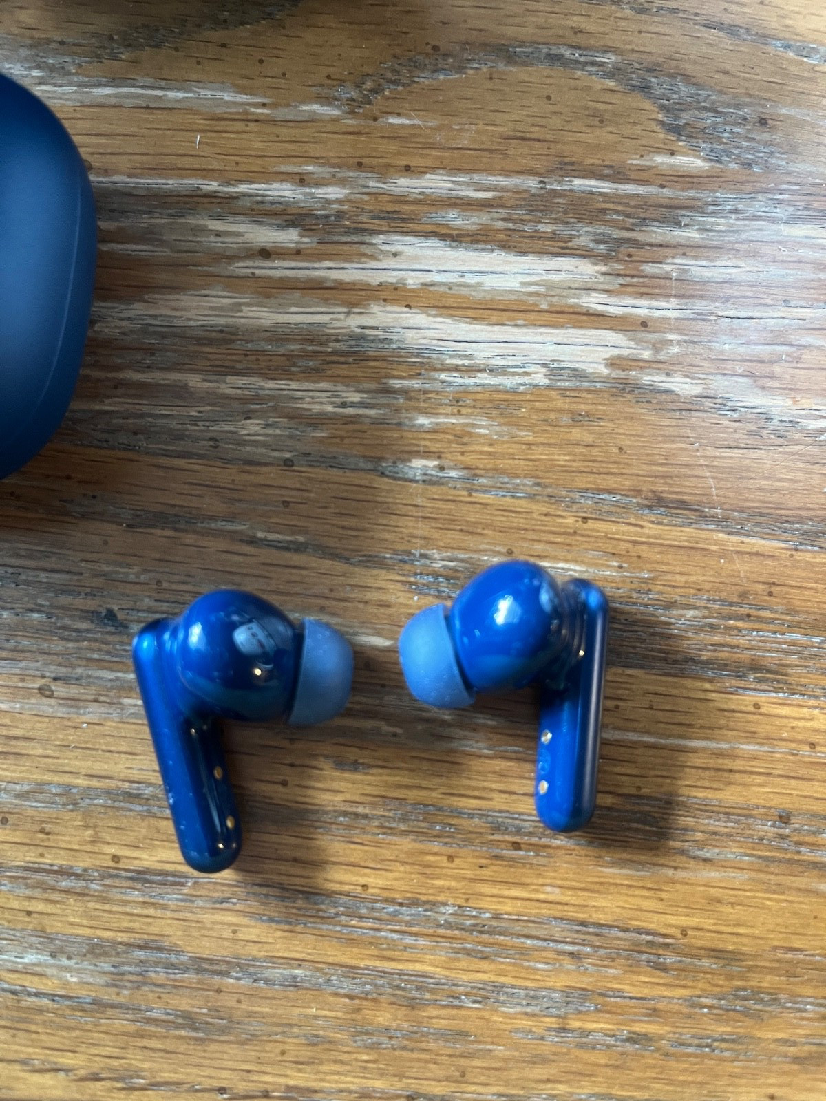 Soundcore P40i Wireless Earbuds 2-in-1 Case & Phone Stand Smart Noise Cancelling