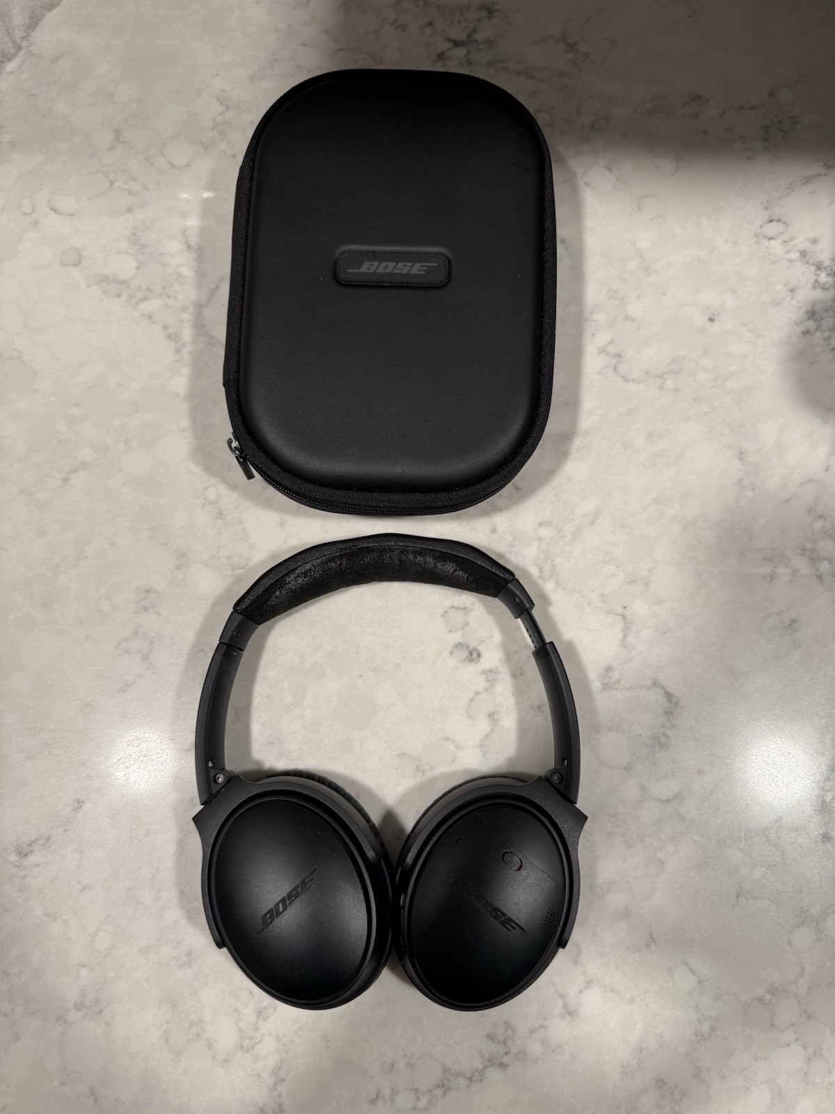 Bose QuietComfort 35 Over the Ear Wireless Headphones QC35 – Black