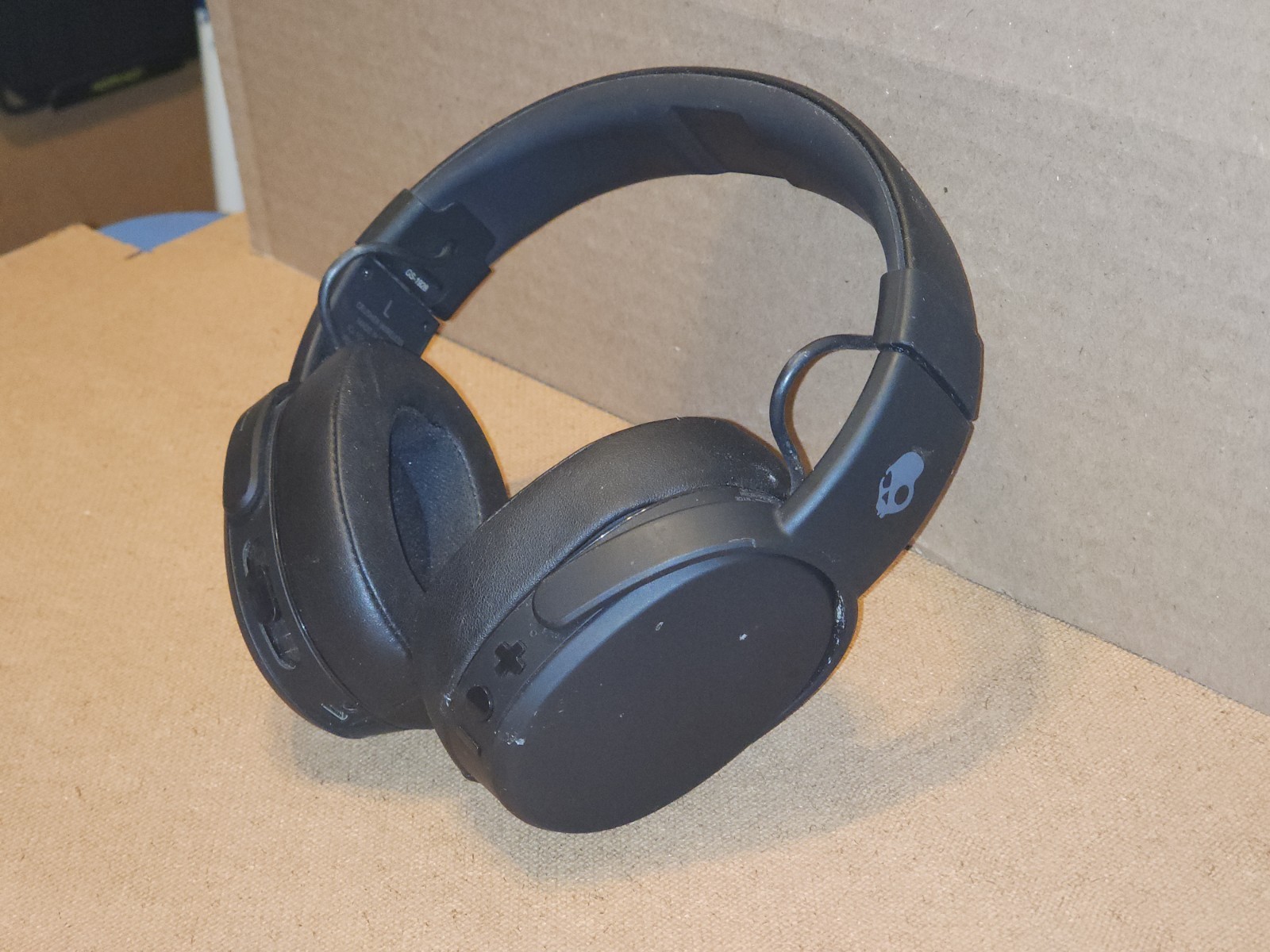 Skullcandy Crusher Wireless Headphones Over-Ear Bluetooth Foldable S6CRW – Black