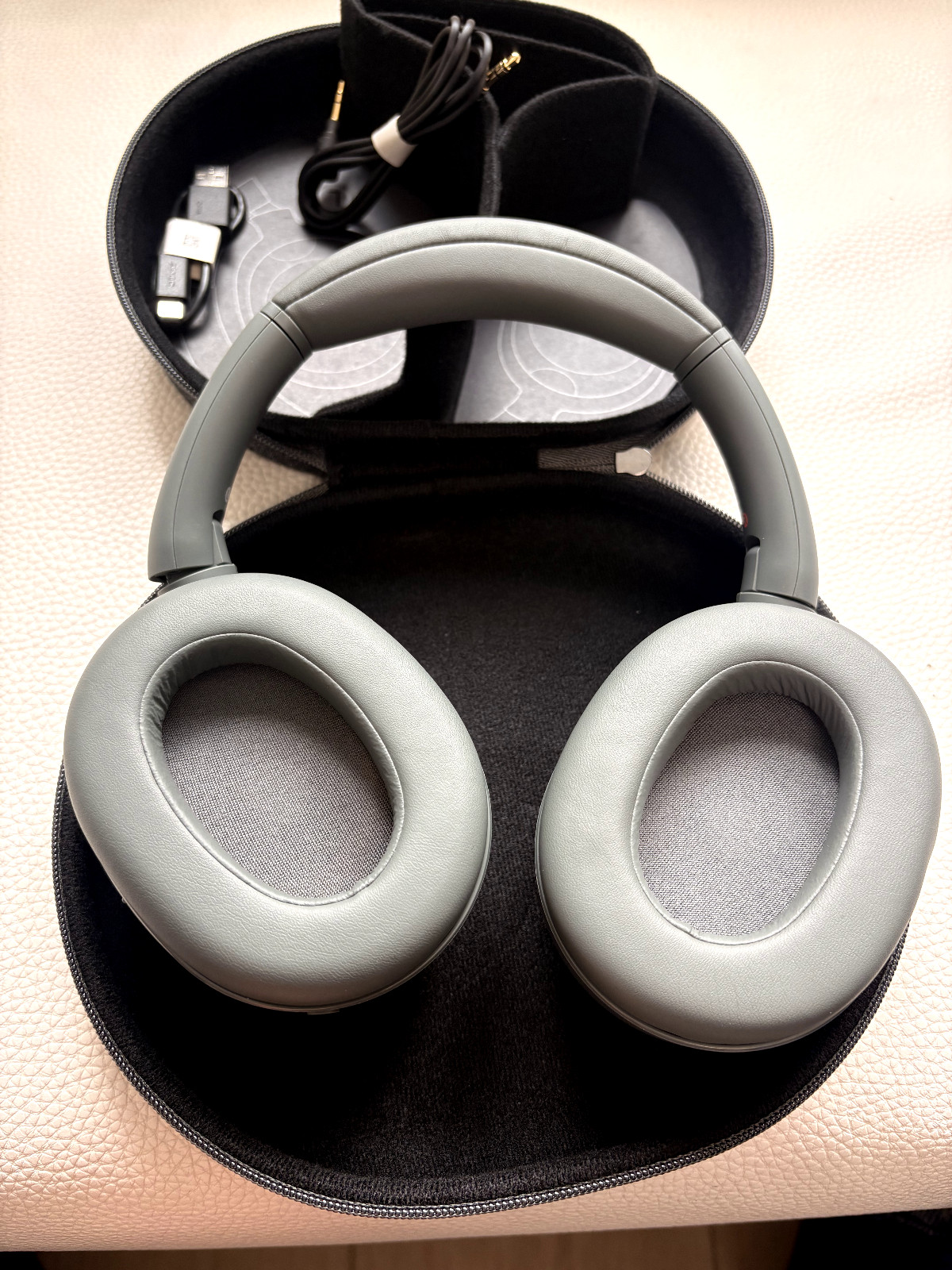 Sony ULT WEAR WH-ULT900N Wireless Noise Cancelling Bluetooth Headphones Gray