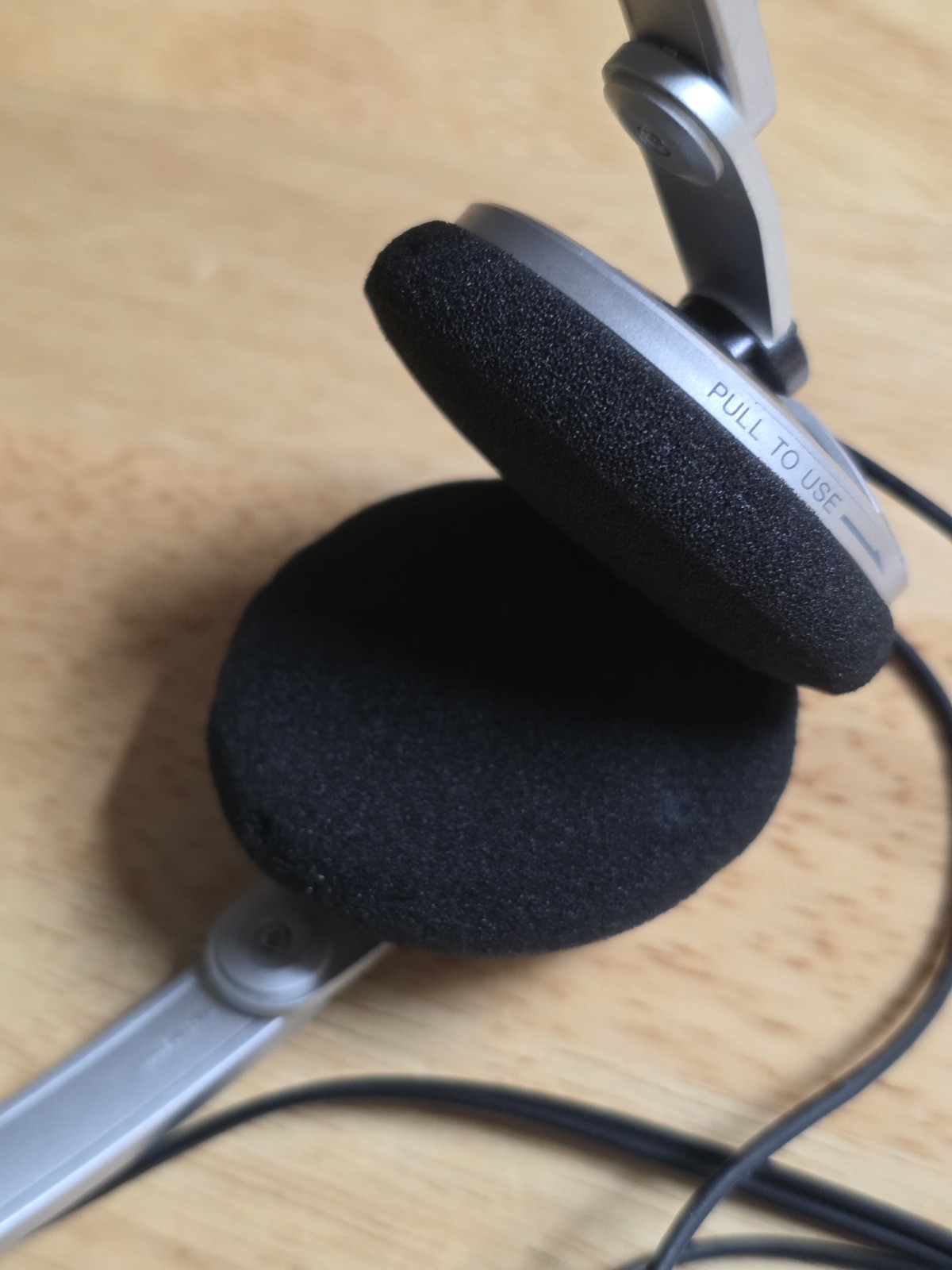 Genuine Vintage Sony MDR-710 Wired Foldable Headphones ** TESTED And WORKS **