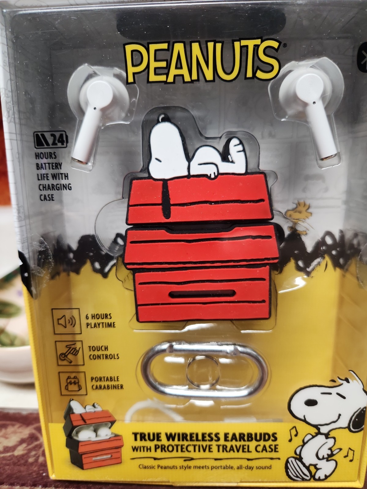 Peanuts Snoopy True Wireless Earbuds W/ Protective Travel Case