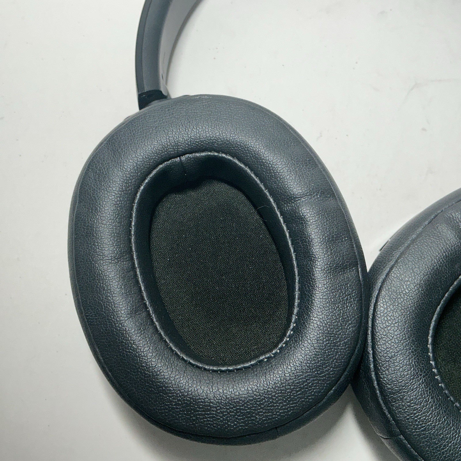Skullcandy Bluetooth Wireless Over-Ear Headphones Evo Black Sanitize VGC