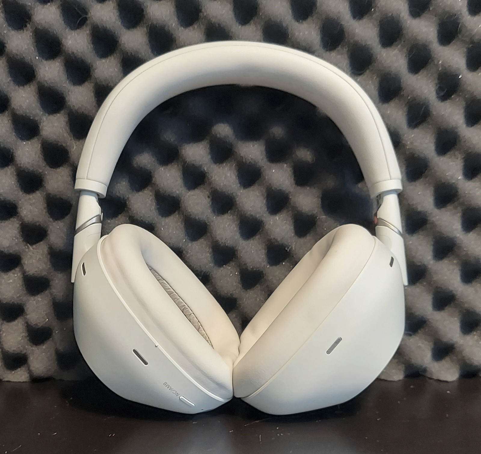Sony WH-1000XM6/S Premium Wireless Noise Canceling Headphones “GRADE B” – Silver