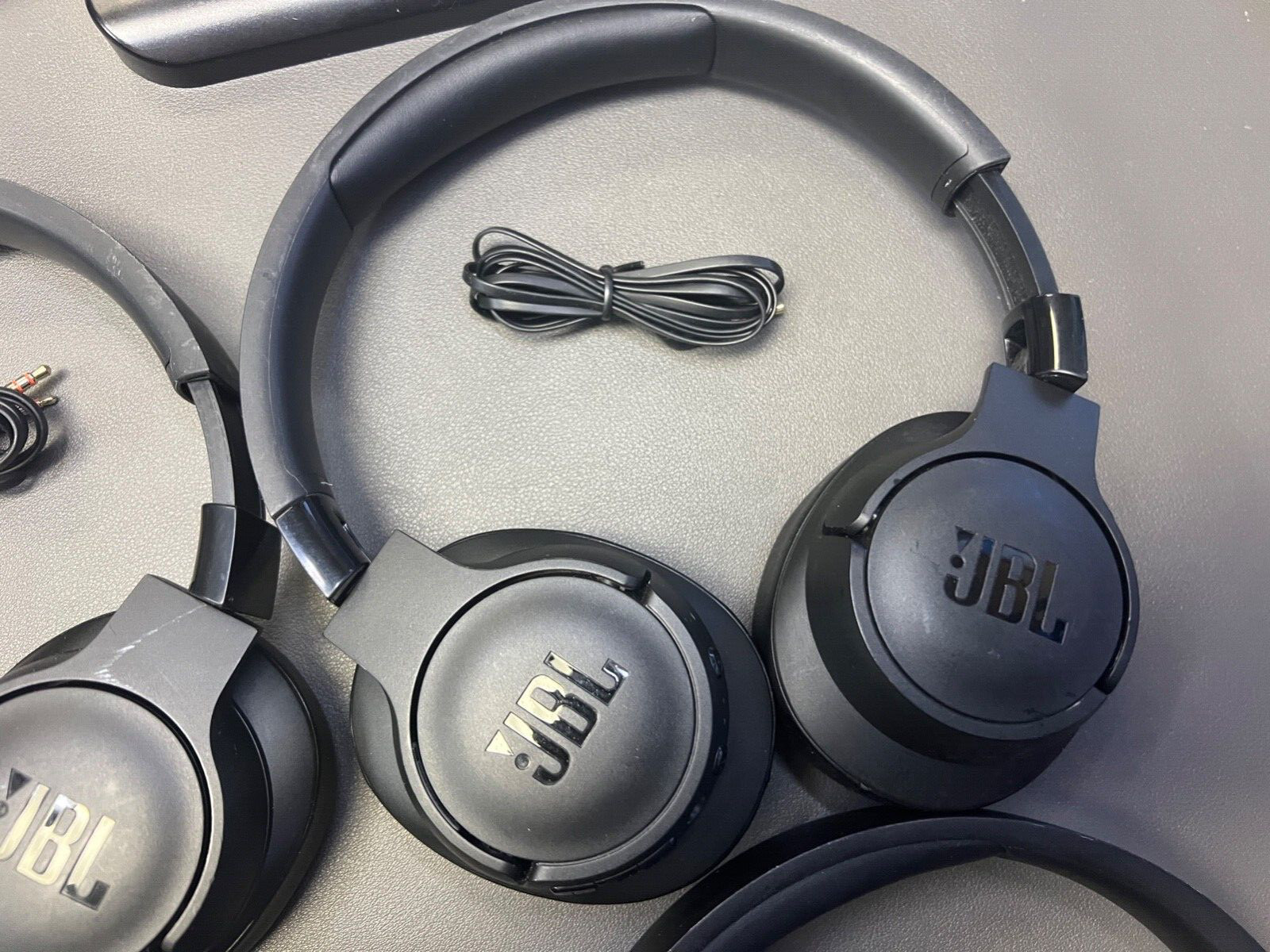 JBL TUNE 760 NC headphones 3.5mm over-ear -WIRED ONLY!-BLK-LOT OF 4