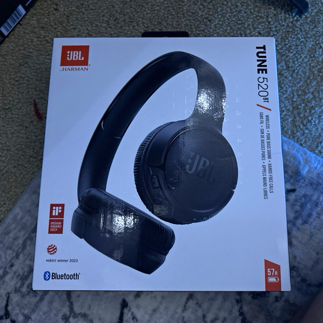 JBL Tune 520BT Wireless Bluetooth On-Ear Headband Headphones, Black
