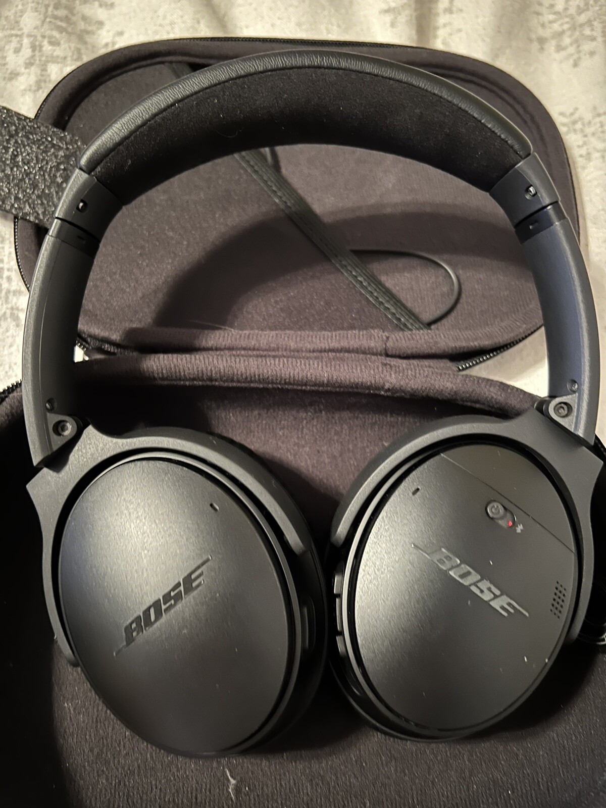 Bose QuietComfort 35 Over the Ear Wireless Headphones – Black