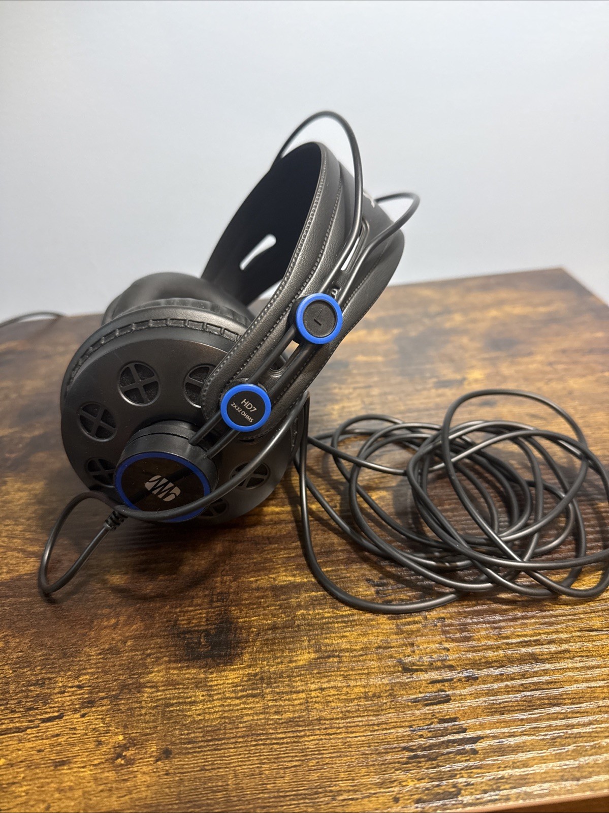 PreSonus HD7 32×2 Ohm Professional Over Ear Studio Monitoring Headphones