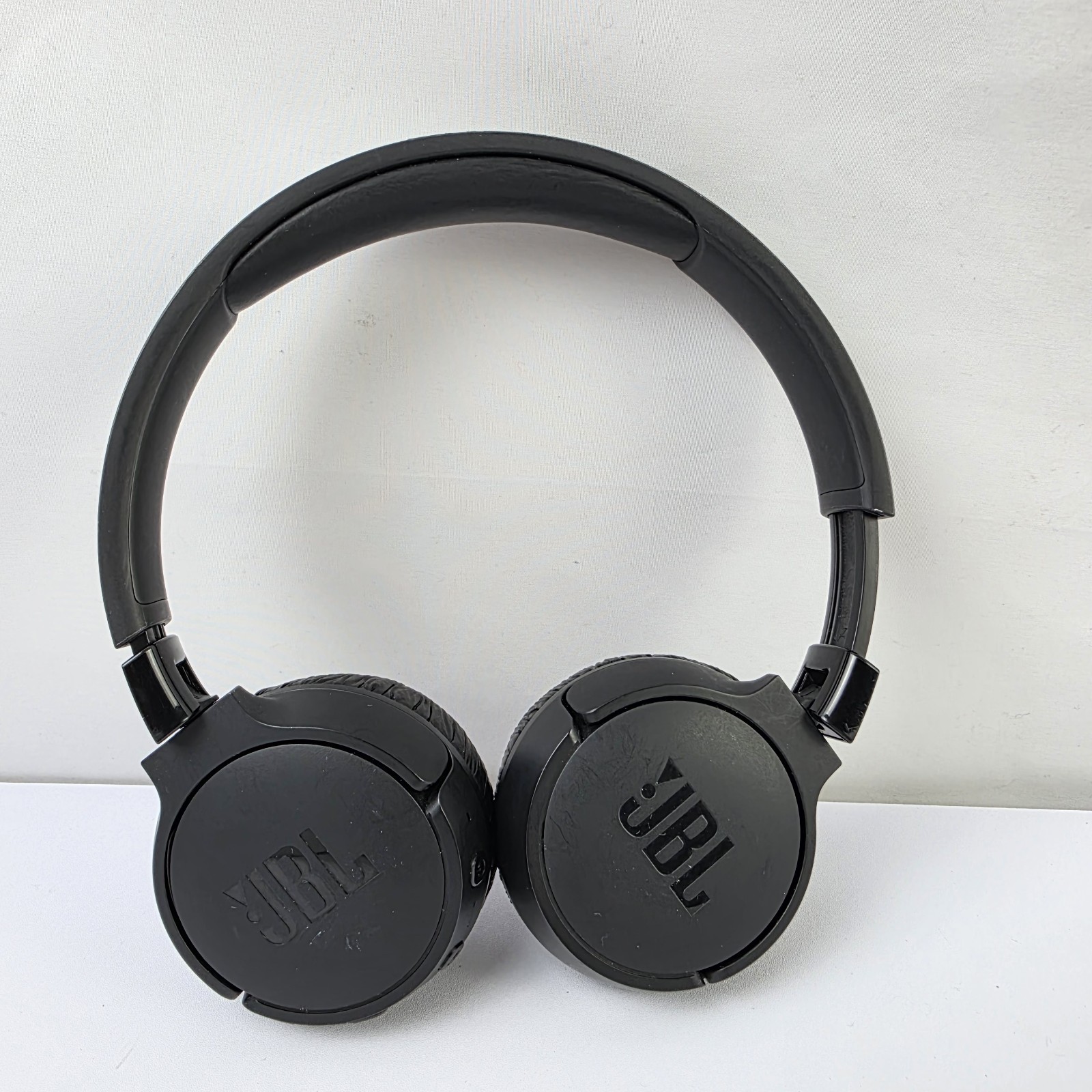 JBL Tune 670NC Black Adaptive Noise Cancelling Wireless On-Ear Headphones Tested