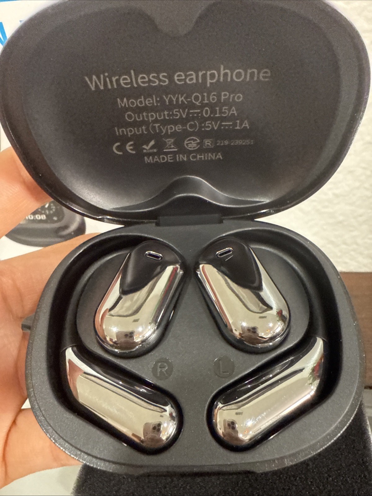 OPEN BOX -YYK-Q16 Pro LCD Open-Ear Wireless Earbuds | 80H Playback | IPX6