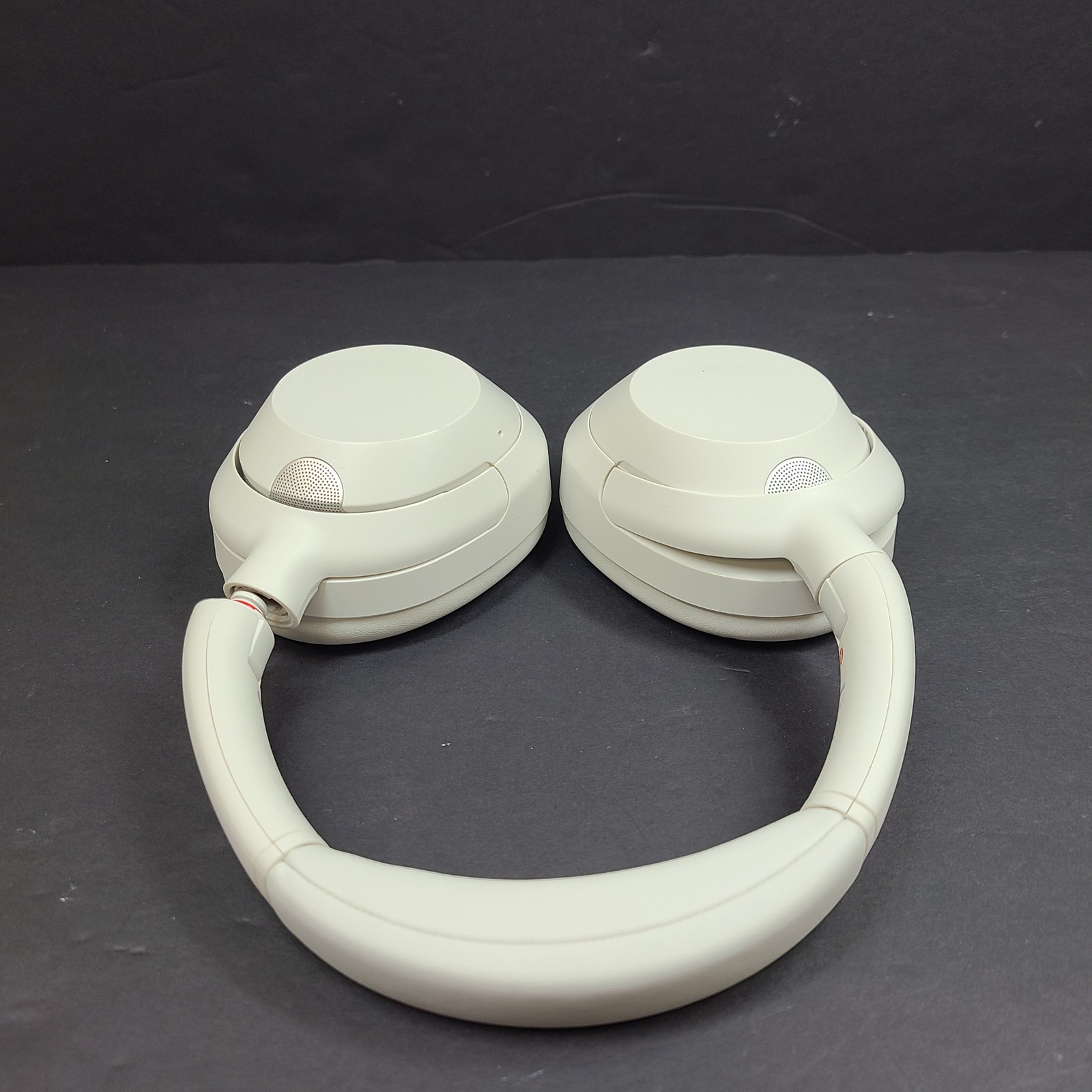 Sony ULT WEAR YY2981 Wireless Noise Canceling Bluetooth Headphones White READ!