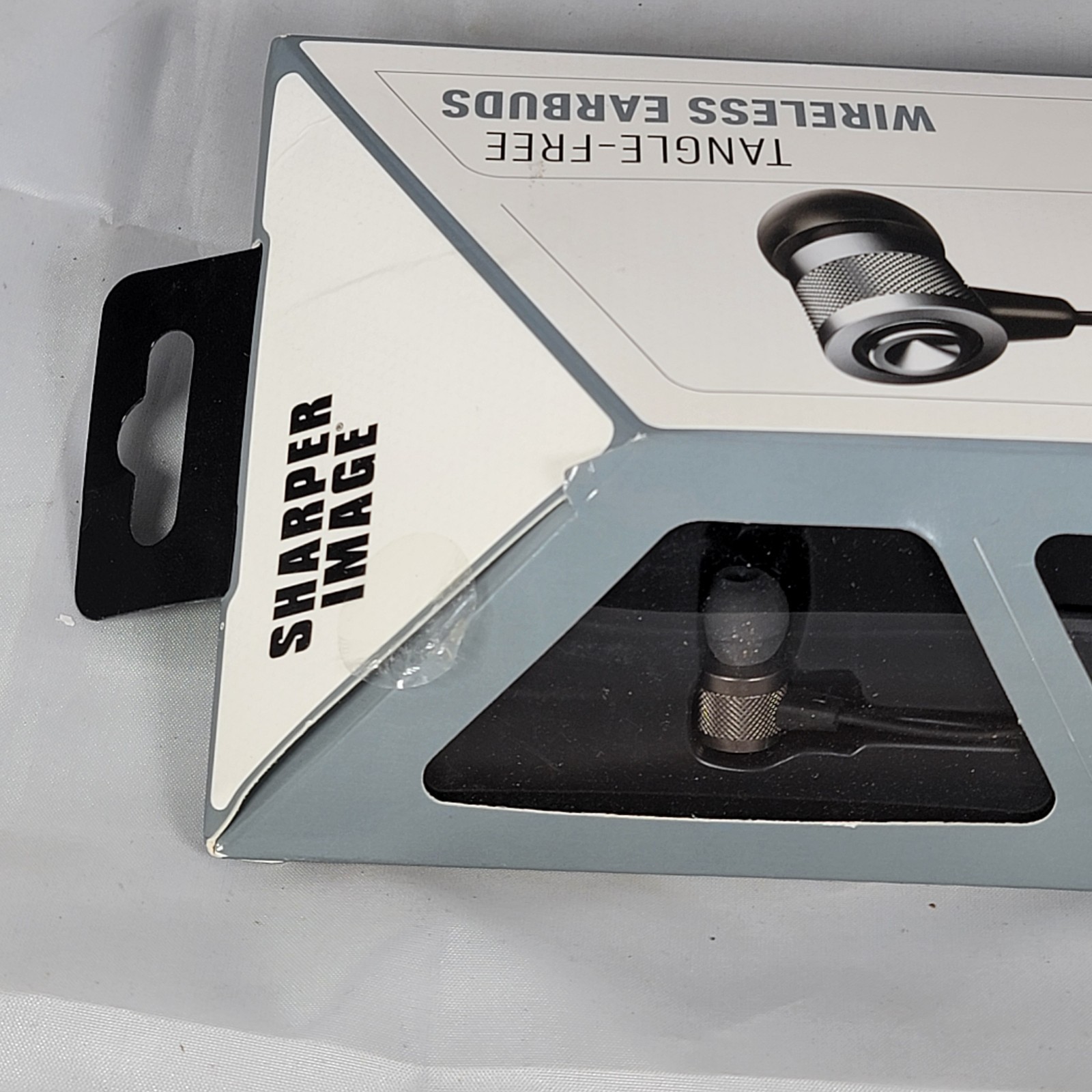Sharper Image Bluetooth Tangle Free Wireless Earbuds New in box