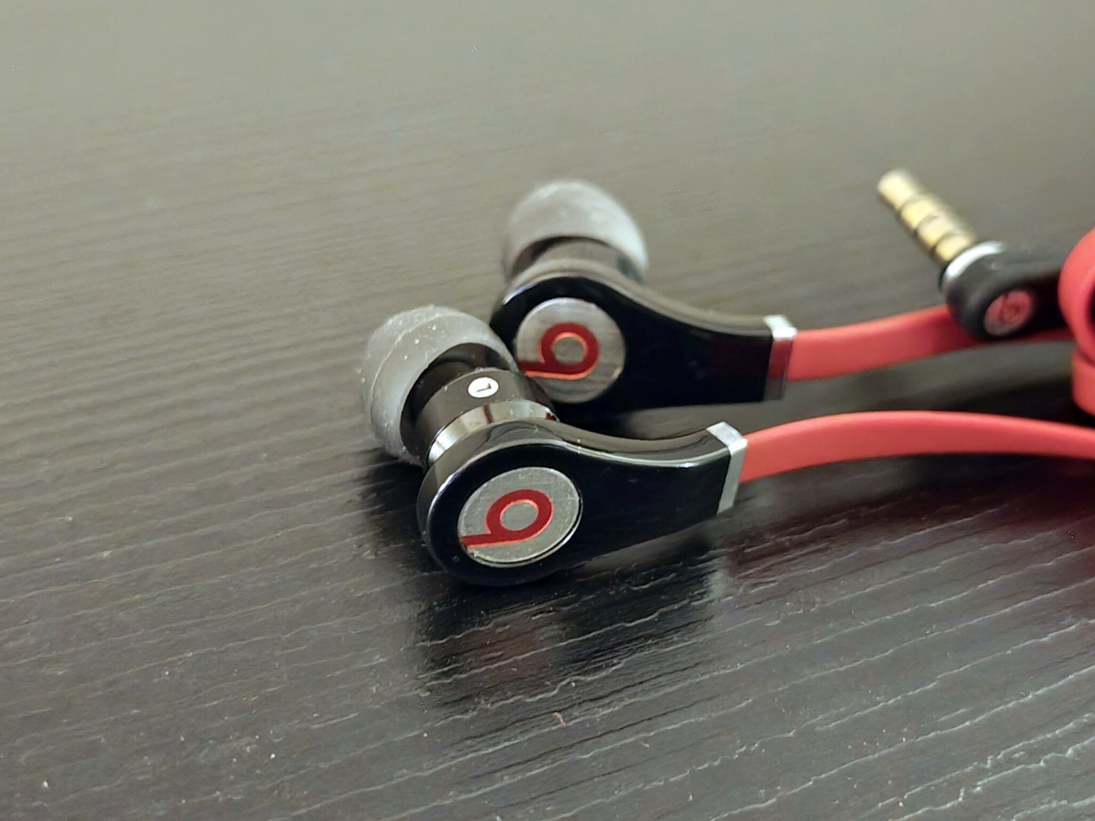 Beats by Dr. Dre Tour 1st Gen Monster Wired Earbuds Red 3.5mm Headphones Mic