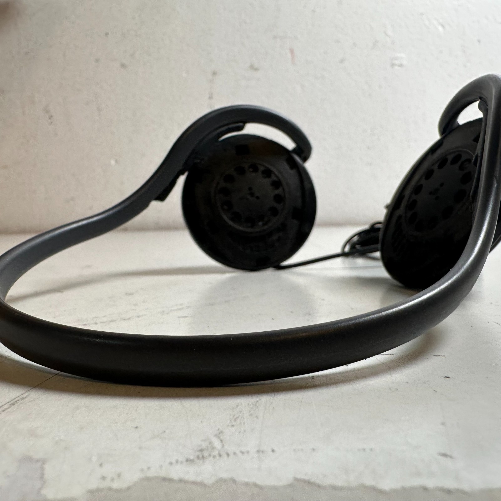 Vintage Sony MDR-G051 Black Wired 3.5mm Jack Compact On-Ear Classic Headphones
